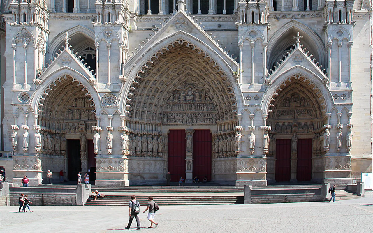 Vista da cidade de Amiens